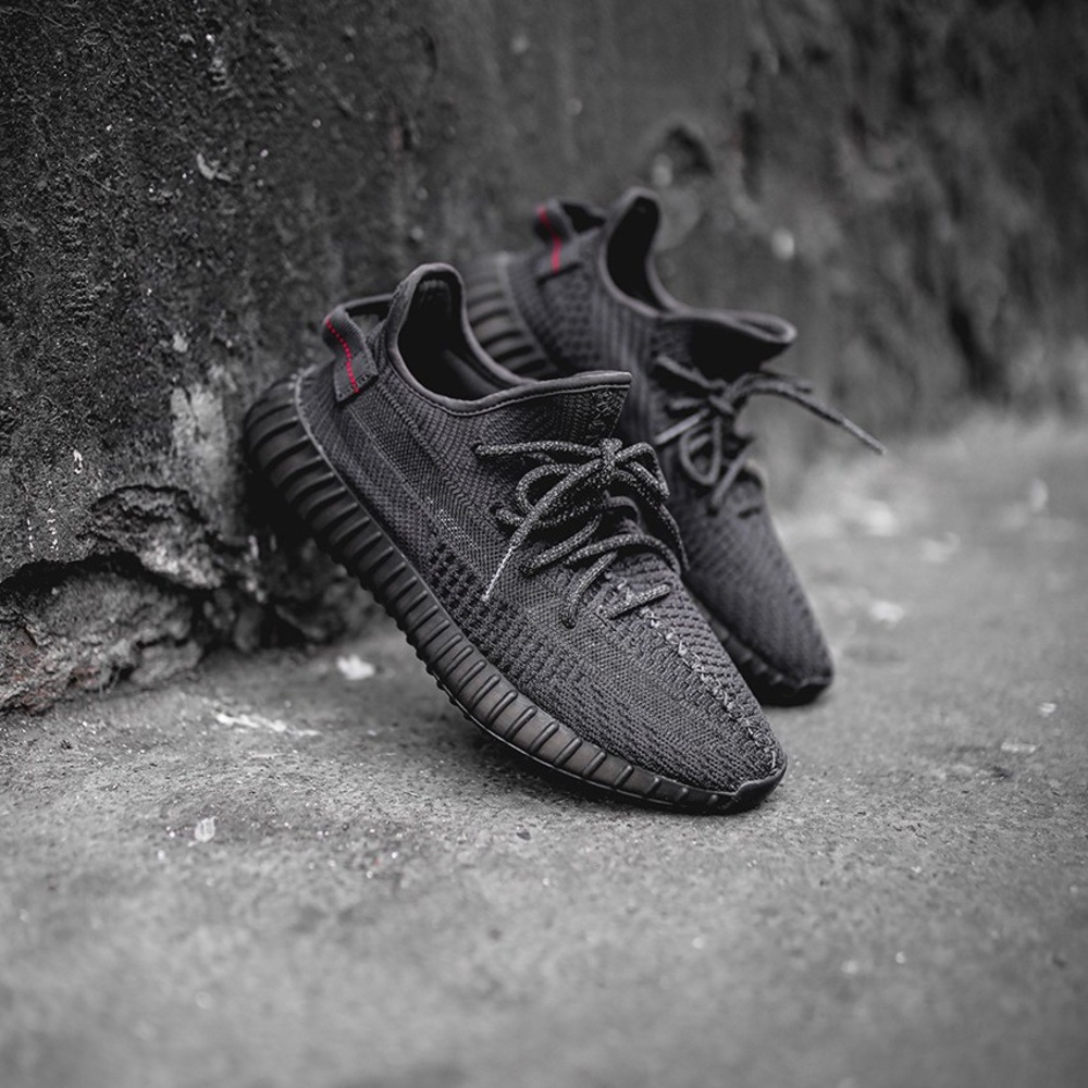 Yeezy 350 V2